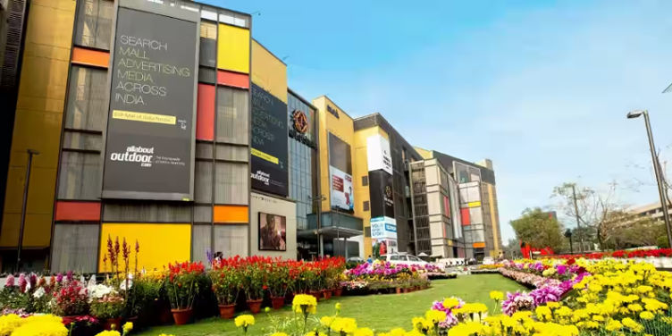 Hotels near DLF Mall