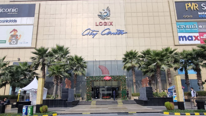 Hotels near Logix City