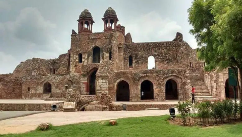 Hotel near Purana Qila